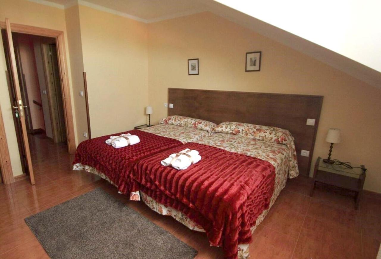 3 Bedrooms House With Furnished Terrace And Wifi At Ovinana クディレロ エクステリア 写真
